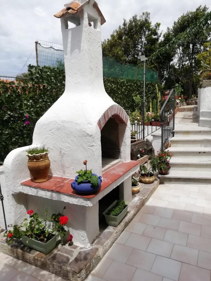 Appartamento Bouganville Magomadas Exterior foto